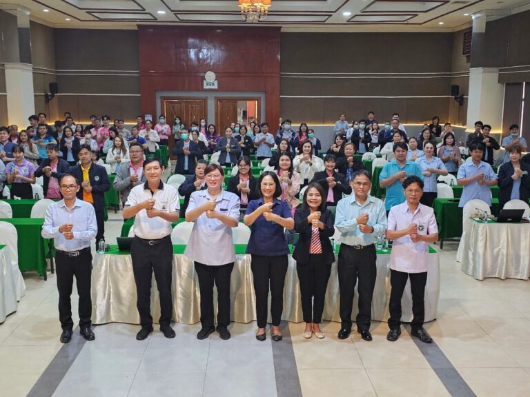 จังหวัดเลยร่วมอบรมเชิงปฏิบัติการเพื่อขับเคลื่อนการดำเนินงานโครงการตรวจคัดกรองพยาธิใบไม้ตับและมะเร็งท่อน้ำดีจากกองทุนหลักประกันสุขภาพตำบล